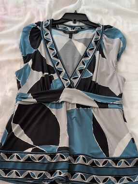 BCBGMaxAzria Teal, Black & Gray Geometric V-Neck Wrap-Style Tunic